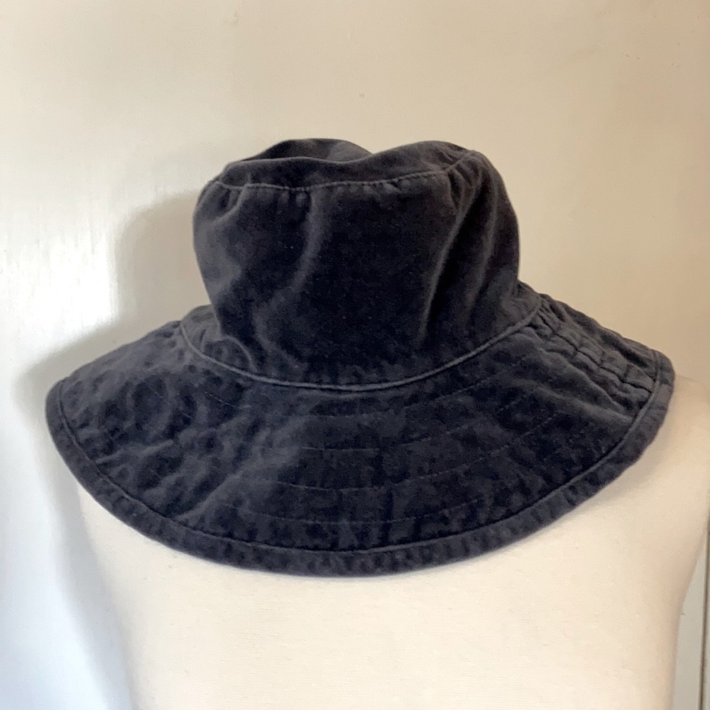 Vintage 90’s Tweeds cotton velvet bucket hat. Dark grey